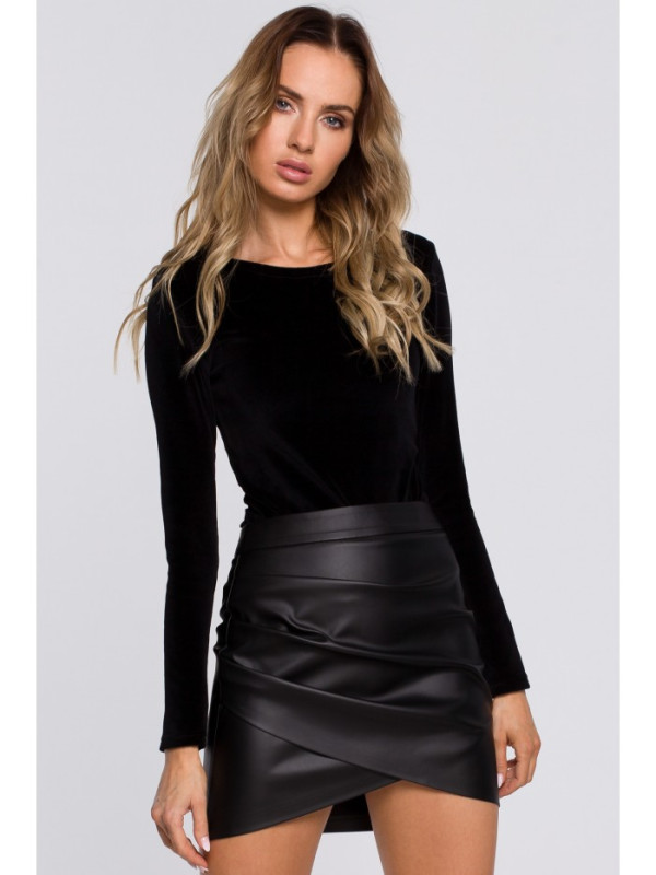 M567 Velvetinis kostiumėlis - juodas