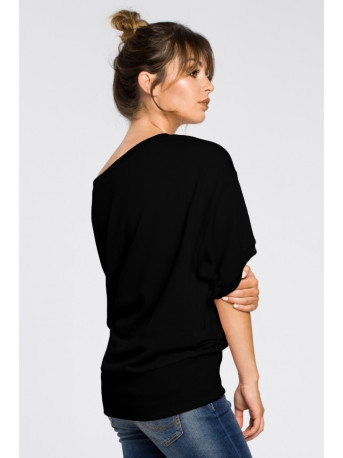 B048 Didelio dydžio palaidinė su pakietinta detale - juoda