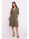 B280 Suknelė su V formos iškirpte ir trapecijos formos iškirpte - alyvuogių žalia