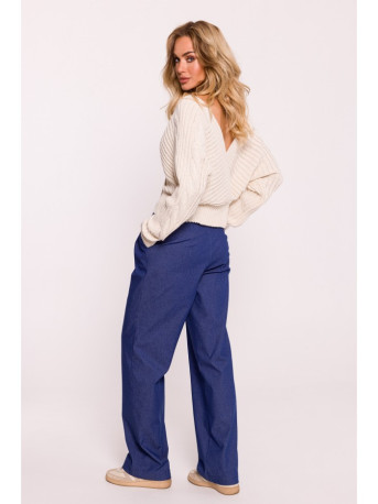 M809 Apkarpytas megztinis su V formos iškirpte - dramblio kaulo spalvos