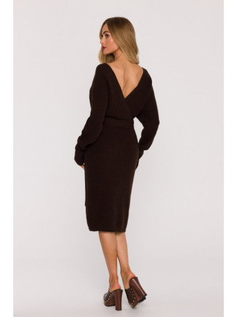 M810 Megztinė suknelė su V formos iškirpte - ruda