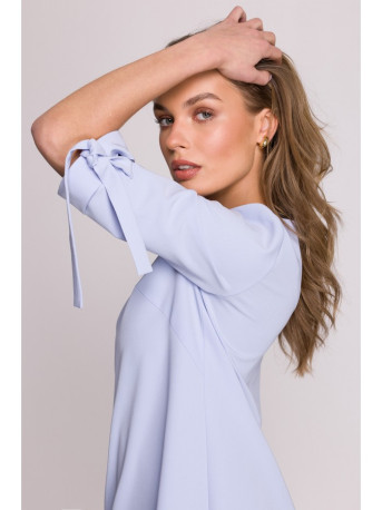 S393 A formos suknelė su užrišamomis rankovėmis - šviesiai mėlyna