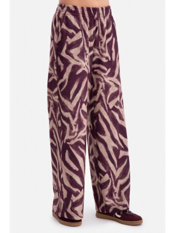 B302 Print knit trousers - model 2