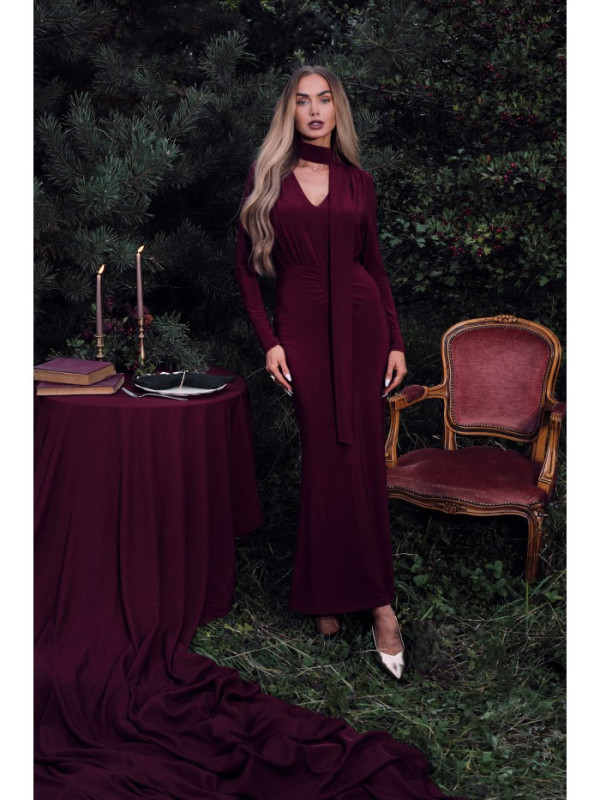 M891 Ruched dress with a sash - maroon