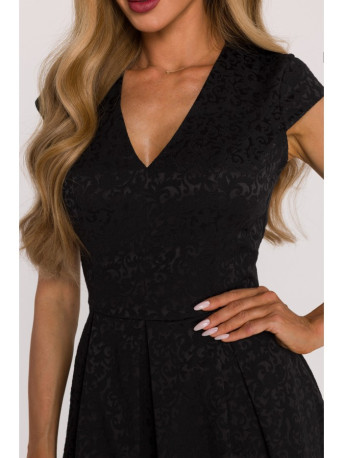 M892 Fit & flare dress with box pleats - black