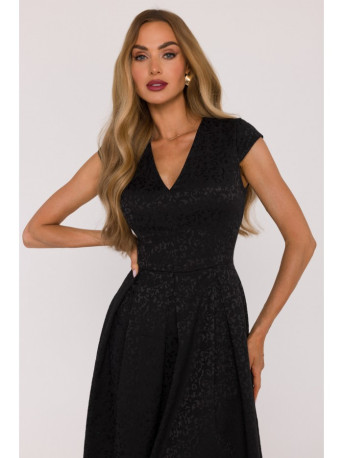 M892 Fit & flare dress with box pleats - black