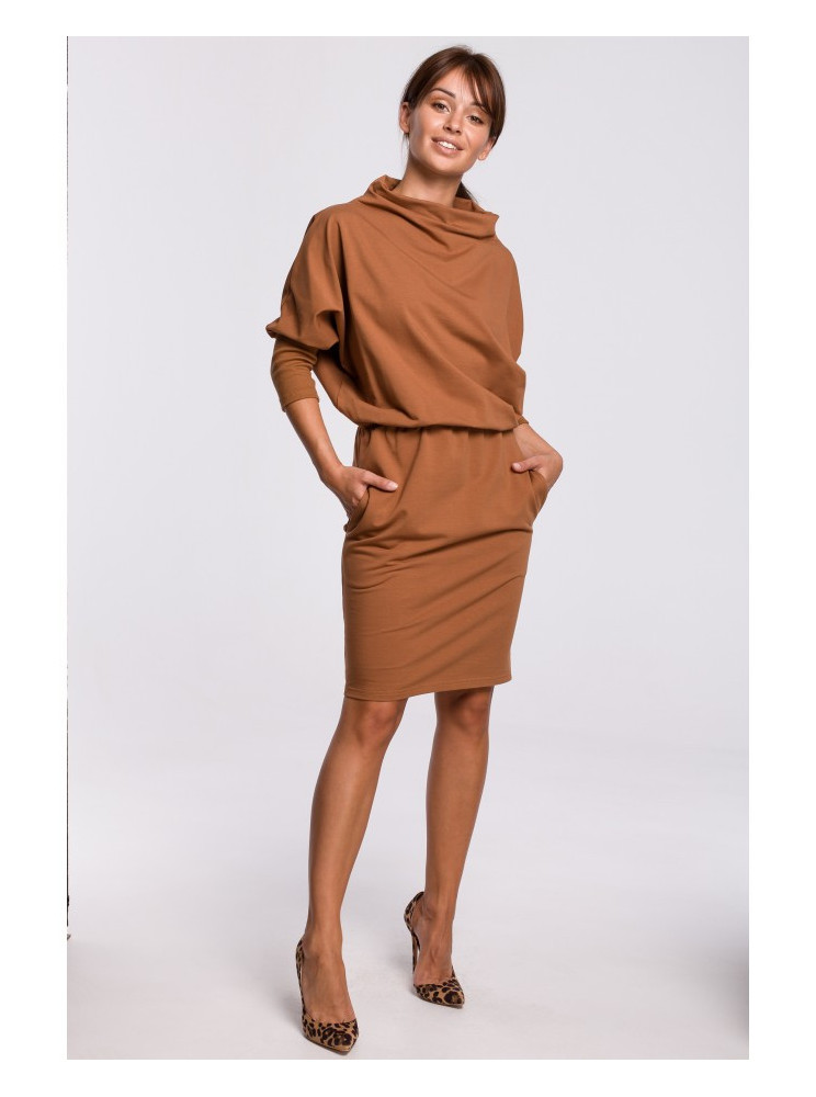 B175 Sukinėlė kimono rankovėmis - karamelės