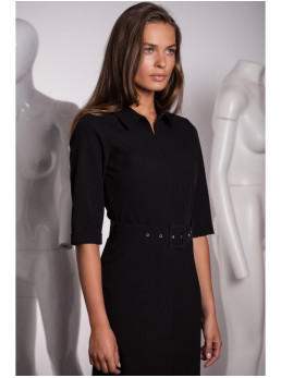 S231 Suknelė su apykakle ir diržu sagtimi - juoda