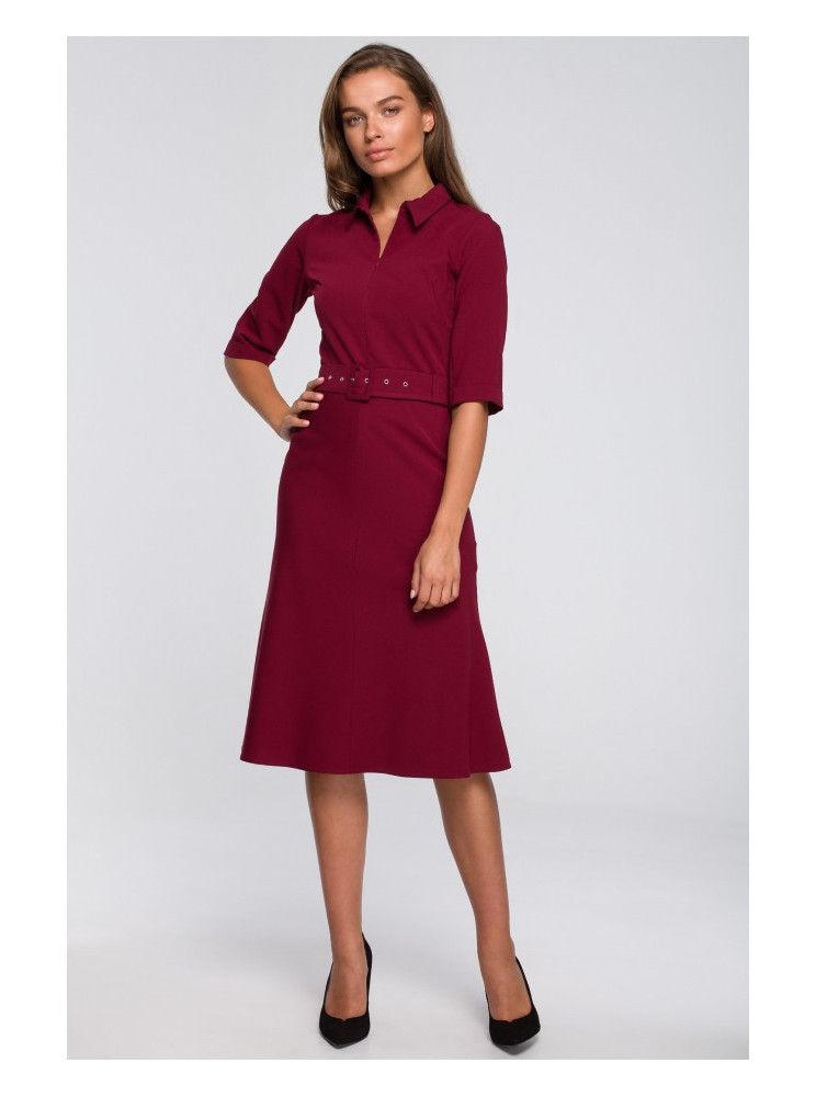 S231 Marškininė suknelė su sagties diržu - kaštoninė
