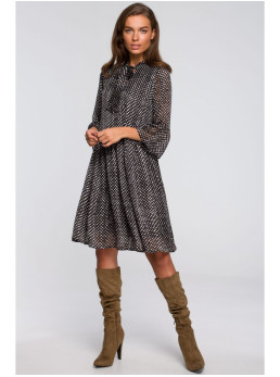 S237 Šifono suknelė su asimetrišku raštu - spalva