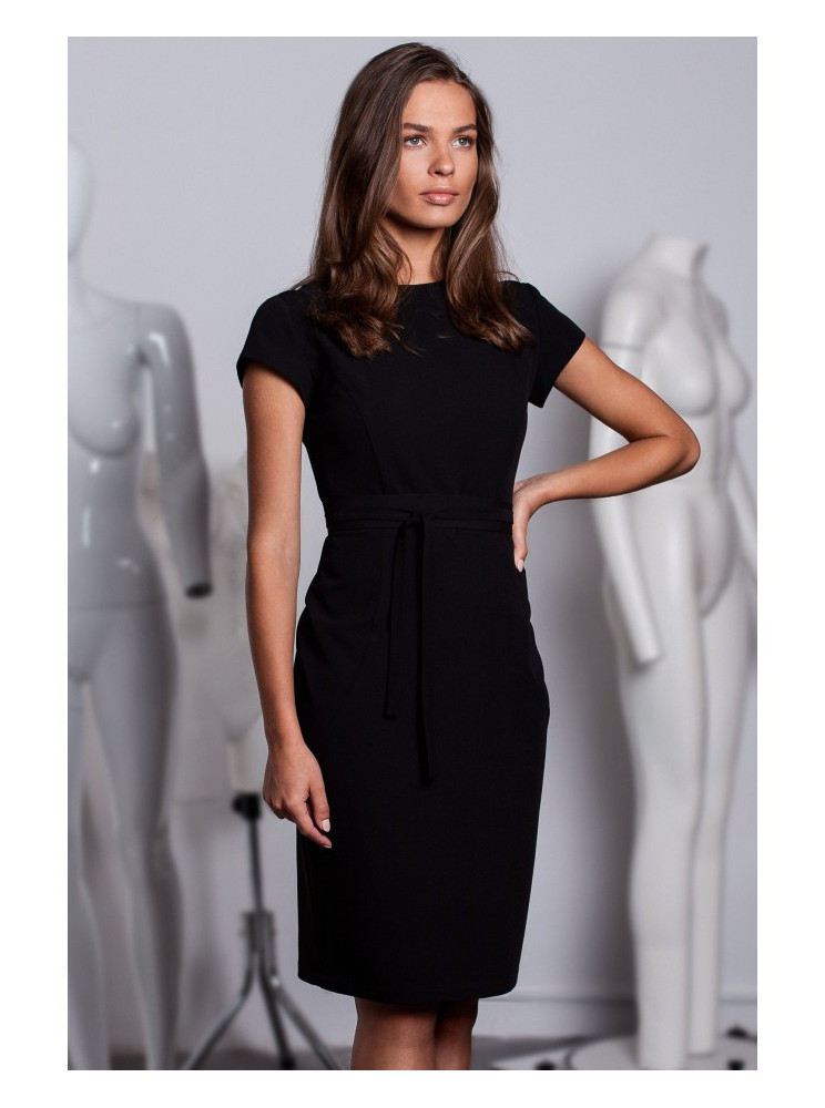 S239 Pieštuko silueto suknelė su dirželiu - juoda