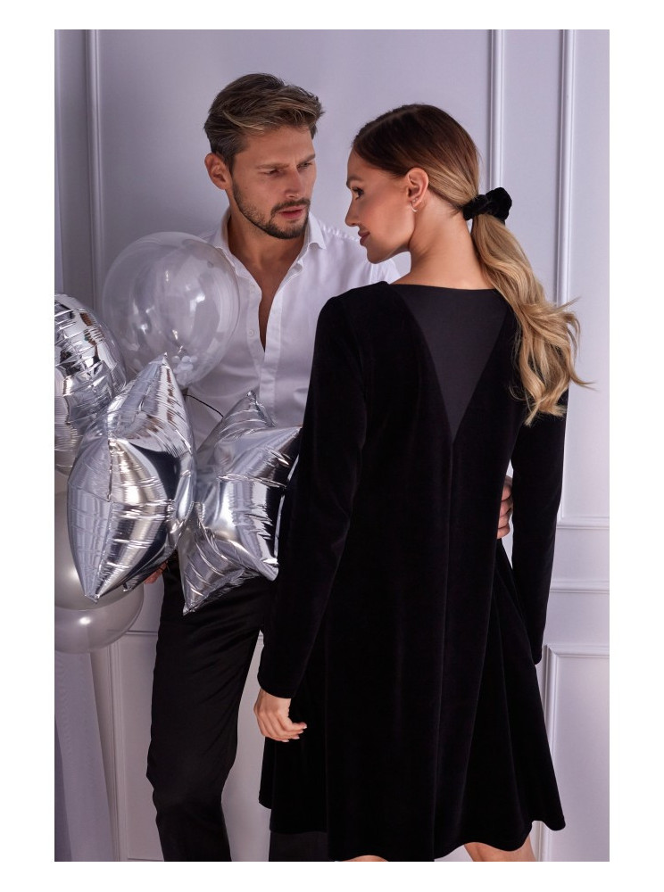 M566 Aksominė laisvo stiliaus suknelė - juoda