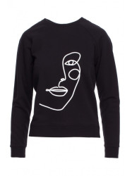 B167 Pullover top with a print in the front - black