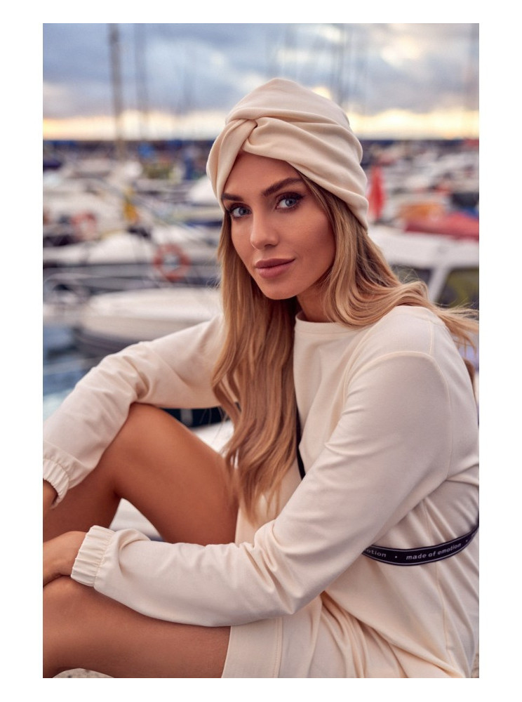 M601 Turbanas - kreminė