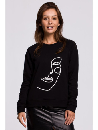 B167 Pullover top with a print in the front - black