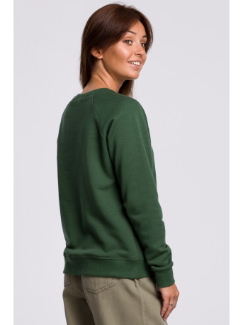 B167 Pullover top with a print in the front - lawn green