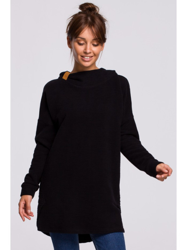 B176 Textured knit pullover top with rounded hem - black