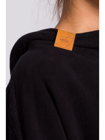 B176 Textured knit pullover top with rounded hem - black