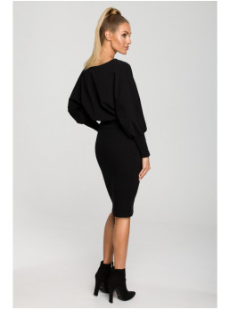 M690 Megzta suknelė su juodais akcentais - juoda