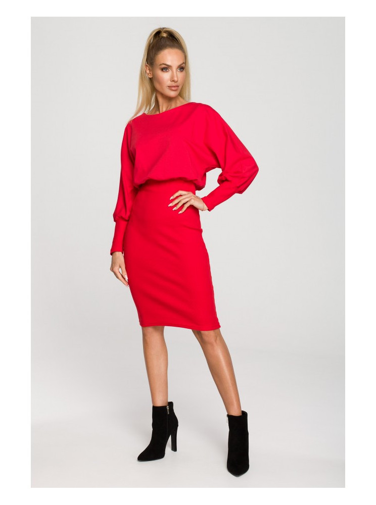 M690 Megzta suknelė su raudonais akcentais - raudona