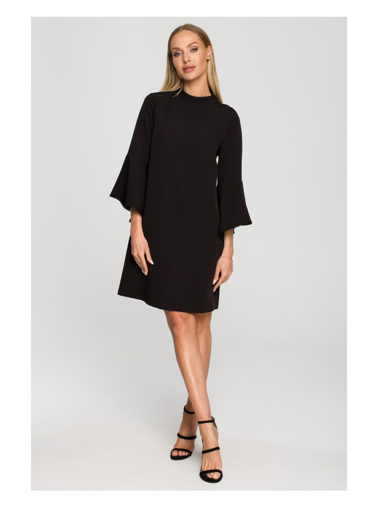 M698 A silueto suknelė su angelo rankovėmis - juoda