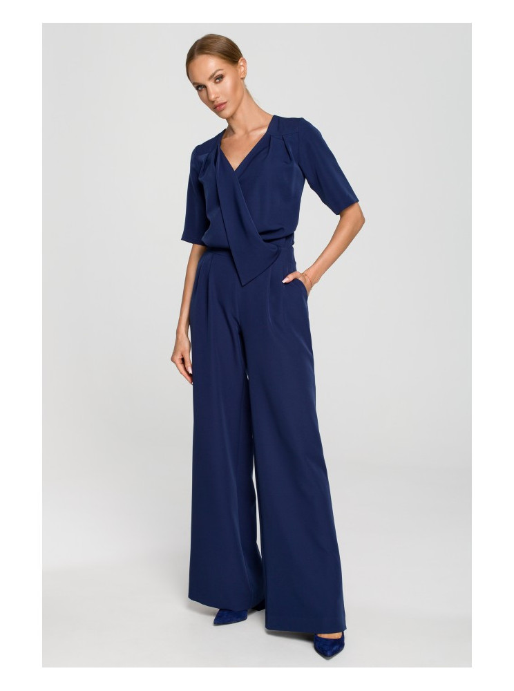 M703 Kombinezonas su dekoratyvine V formos iškirpte - tamsiai mėlyna