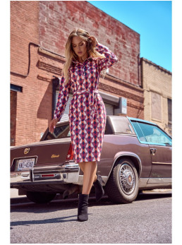 M706 Figūrą pabrėžianti suknelė su apykakle (modelis 2) - spalva