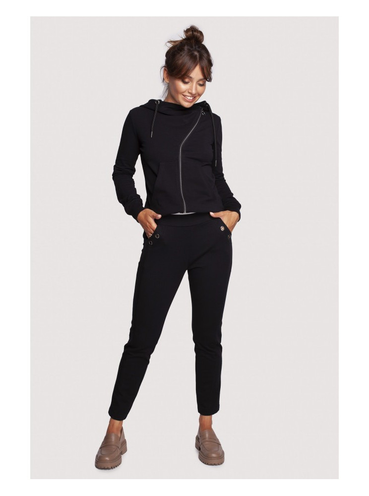 B243 Tiesaus kirpimo kelnės su metalinėmis detalėmis - juoda