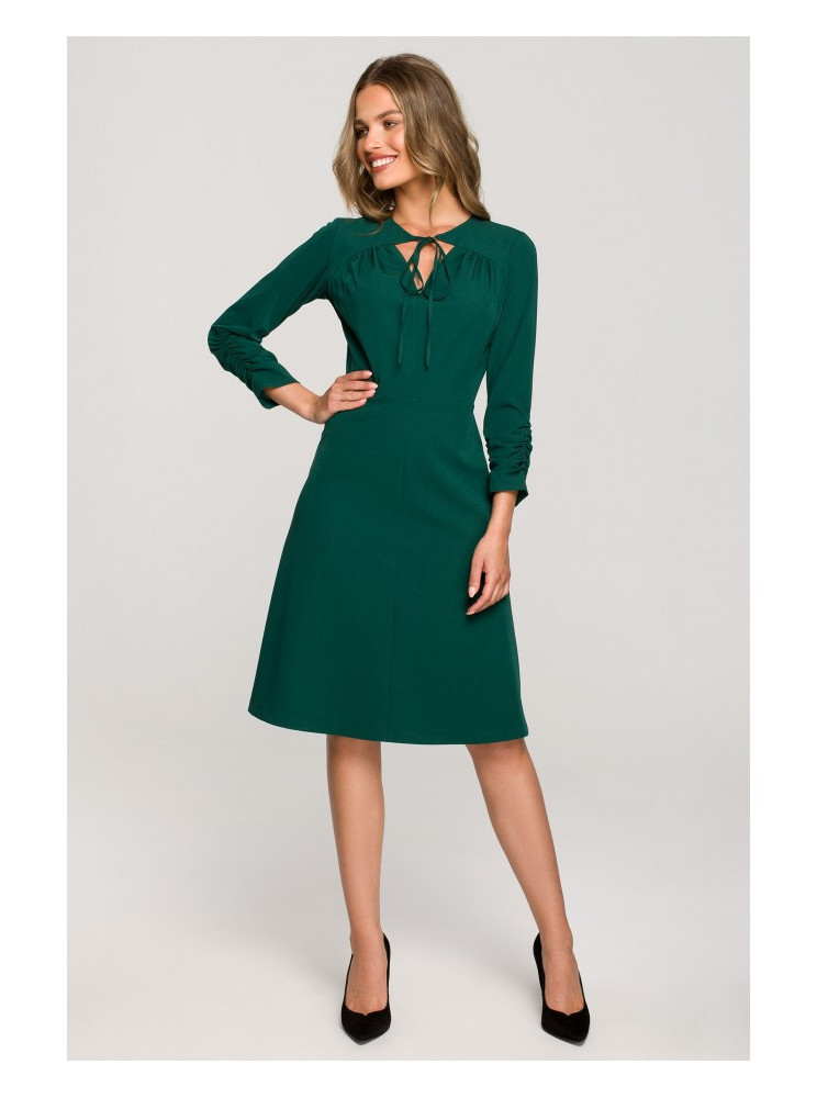 S325 Žaisminga suknelė su raišteliais - žalia