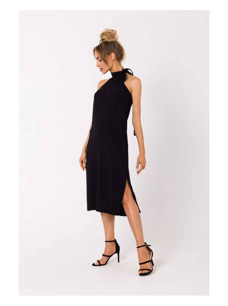 M736 Suknelė aukšta apykakle su raišteliu - juoda