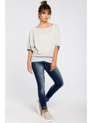 B048 Didelio dydžio palaidinė su pakietinta detale - šviesiai pilka