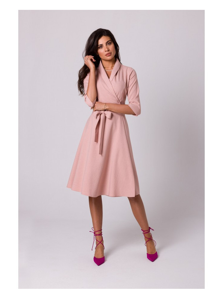 B255 Rožinė suknelė-siaučiamas su šaline apykakle - rožinė