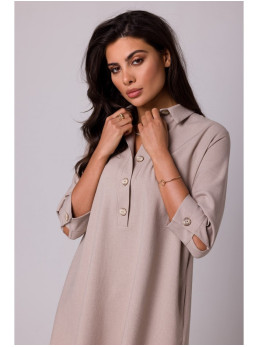 B257 Plazdančio silueto marškininė suknelė - smėlio