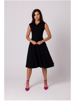 B261 Priglundanti ir platėjanti medvilninė suknelė - juoda