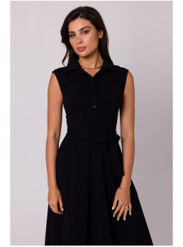 B261 Priglundanti ir platėjanti medvilninė suknelė - juoda