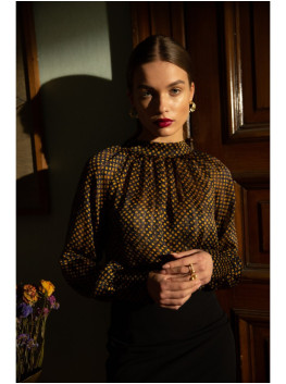 S235 Chiiffon blouse with a tie detail in the back - model 3