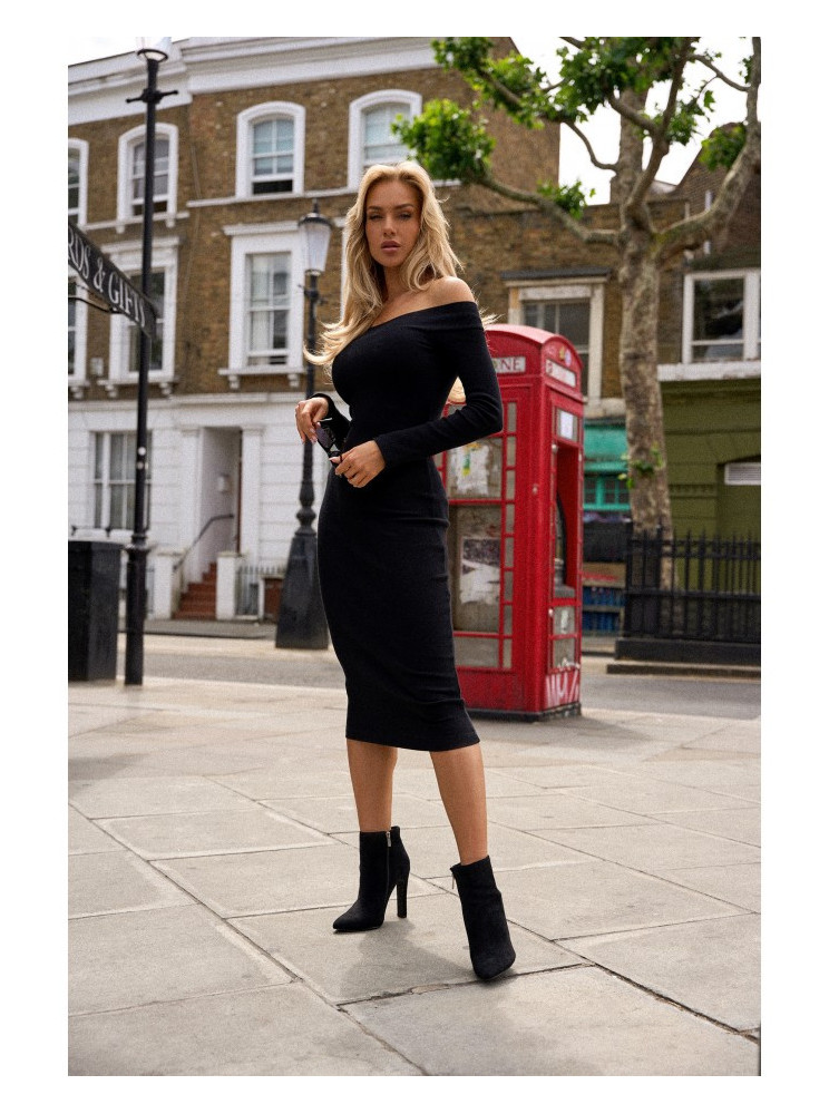 M757 Prigludusi suknelė atvirais pečiais - juoda