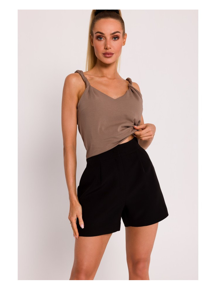 M775 Šortai su klostėmis - juoda