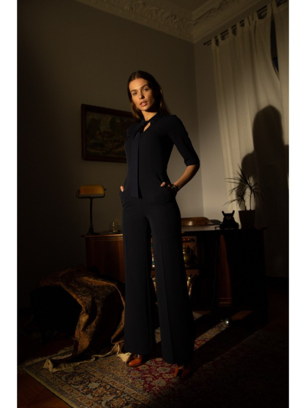 S243 Elegant jumpsuit with a tie neck - black