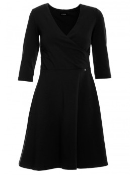 M786 Priglundanti ir platėjanti mini suknelė - juoda