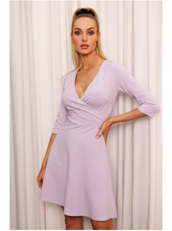 M786 Priglundanti ir platėjanti mini suknelė - violetinė