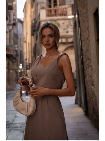 M791 Ilga suknelė gilia iškirpte - cocoa