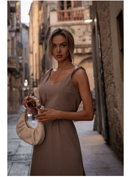 M791 Ilga suknelė gilia iškirpte - cocoa