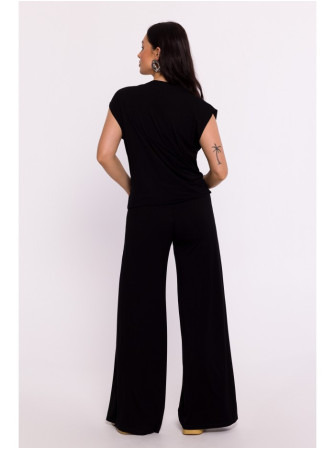 B288 Viskozinė palaidinė su V formos iškirpte - juoda