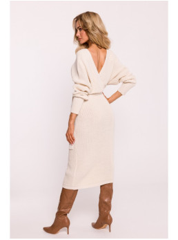 M810 Megztinis-suknelė su V formos iškirpte - dramblio kaulo