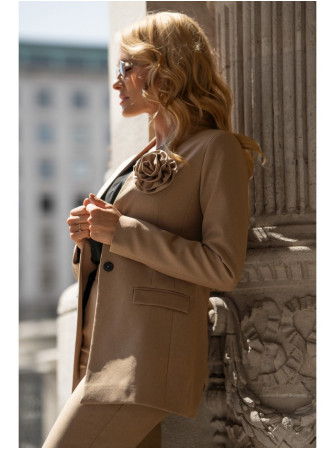 S370 Gėlėtas švarkas - smėlio