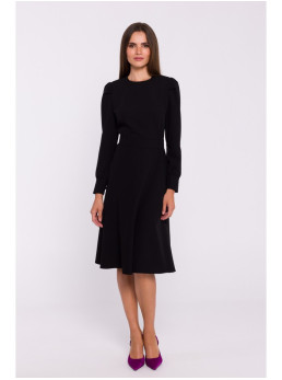 S378 Plazdančio silueto suknelė su diržu - juoda