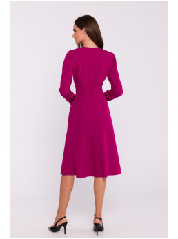 S378 Plazdančio silueto suknelė su diržu - slyvų