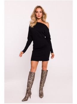 M818 Megzta suknelė su nuleistais pečiais - juoda