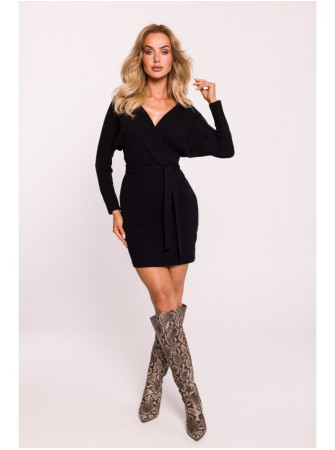 M819 Marškinėlių stiliaus suknelė su juosmens apjuosimu - juoda